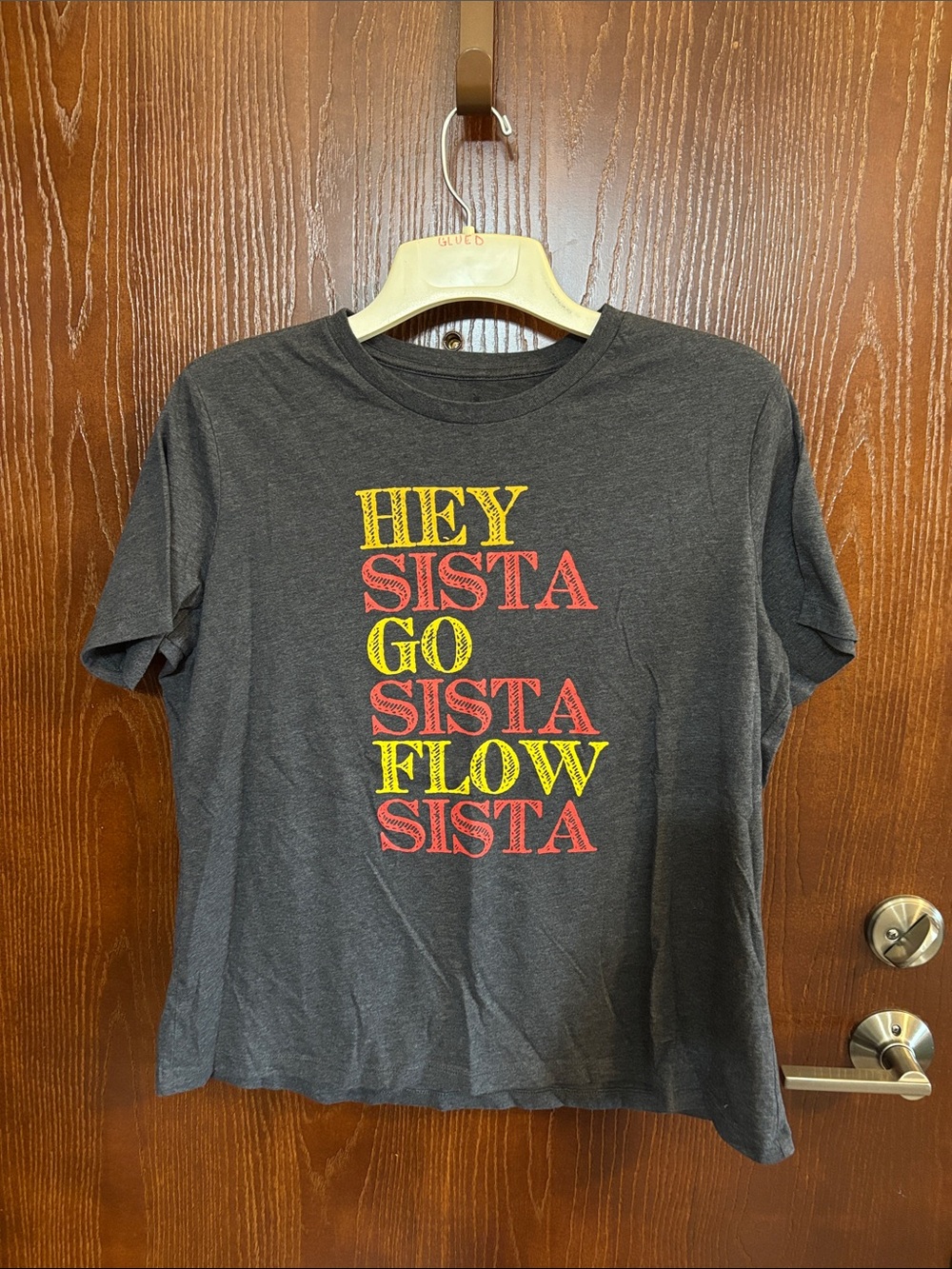 Moulin Rouge Hey Sista Graphic Tee- Charcoal with Red & Yellow Text XL EUC